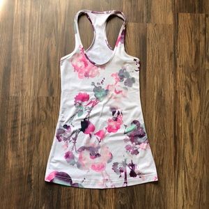 Lululemon tank